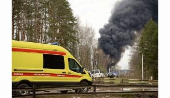 Cháy kho chứa dầu ở biên giới Nga-Ukraine
