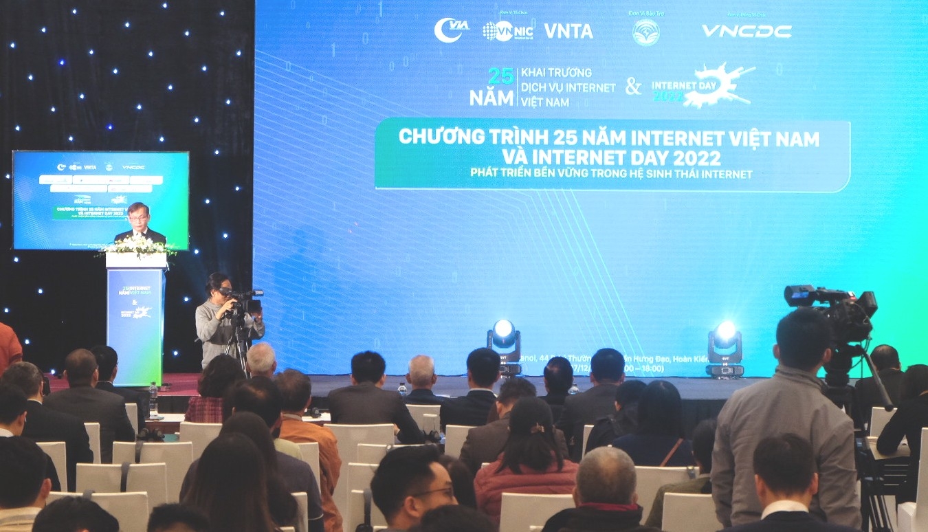 Việt Nam đứng thứ 12 về lượng người dùng Internet trên toàn thế giới