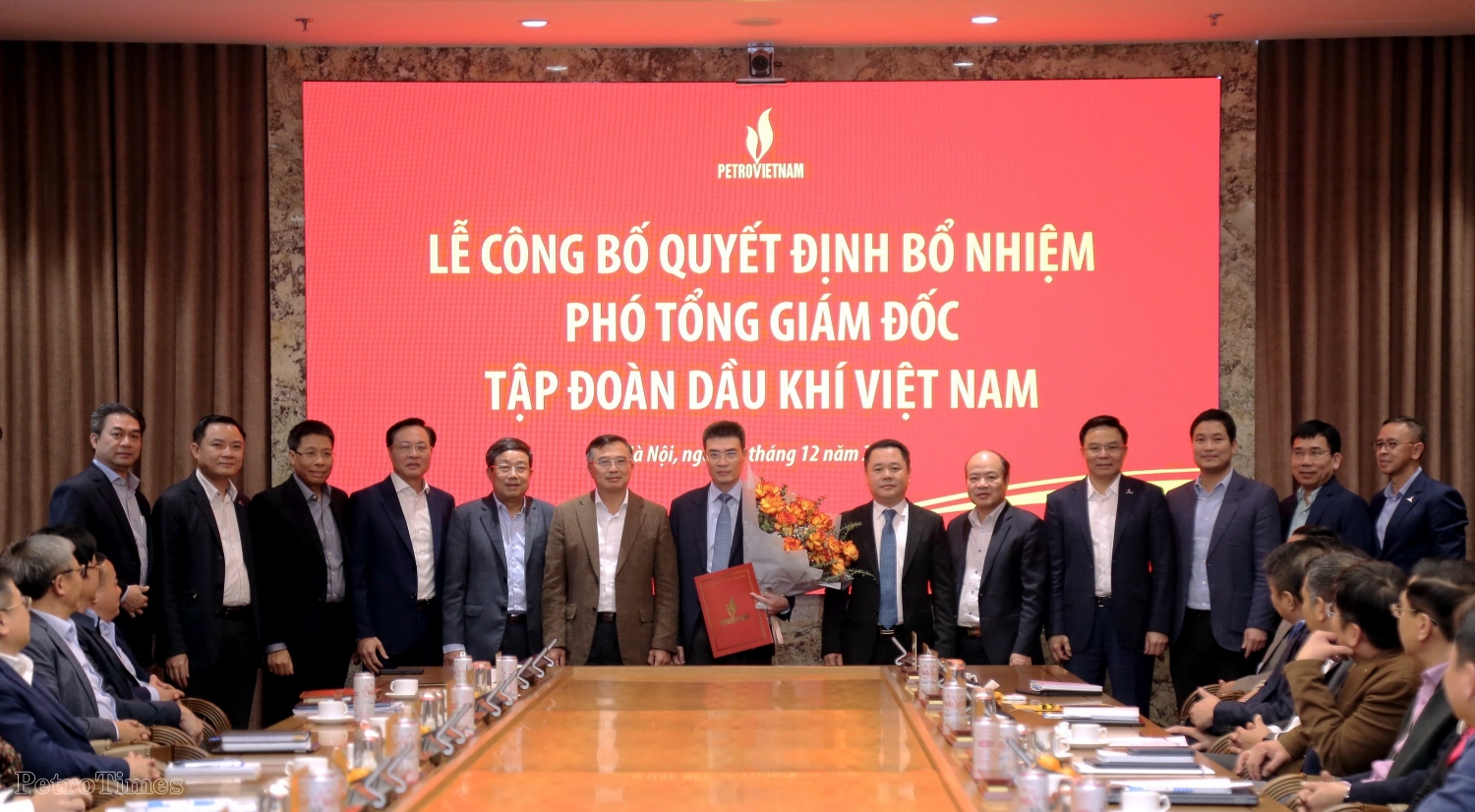 Petrovietnam công bố và trao quyết định Phó Tổng Giám đốc Tập đoàn