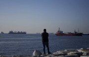 Tàu chở dầu duy nhất của Nga tiến vào Bosphorus