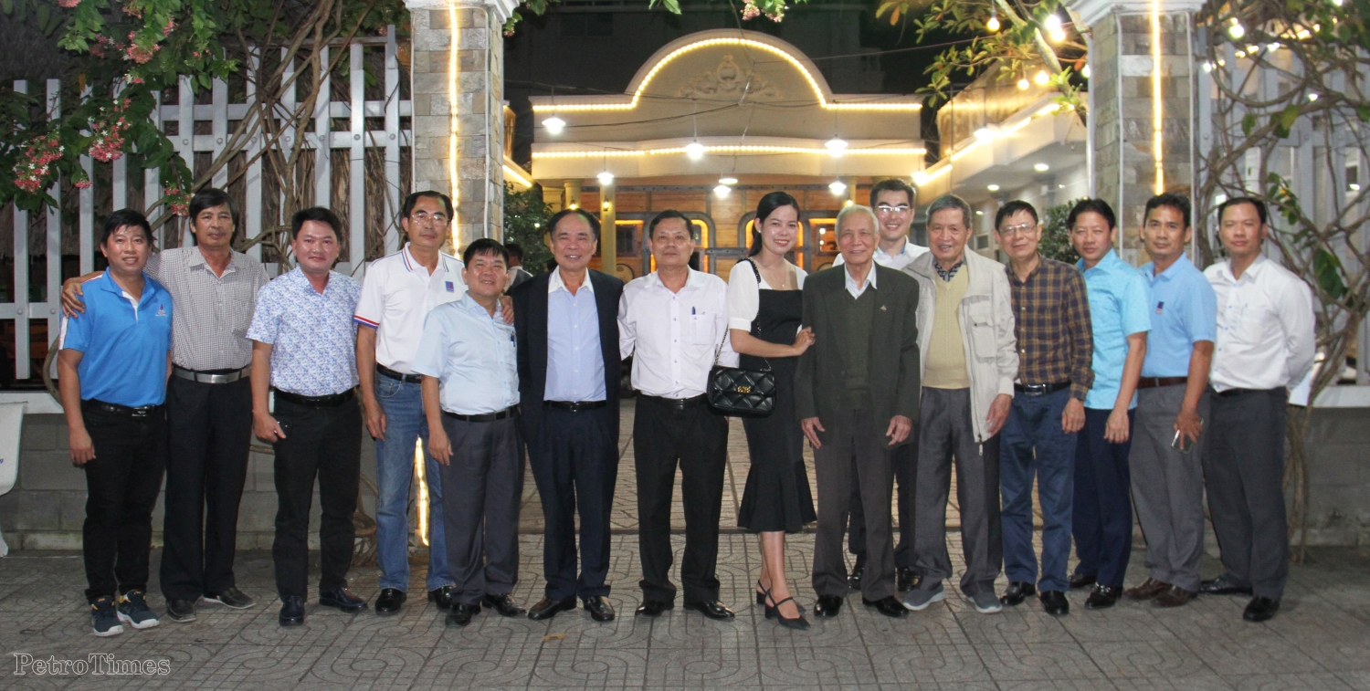 Thường trực Hội Dầu khí Việt Nam làm việc với Chi hội Dầu khí Tây Đô