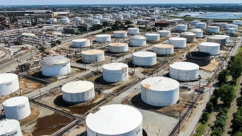 Mỹ bắt đầu bổ sung kho dự trữ dầu chiến lược