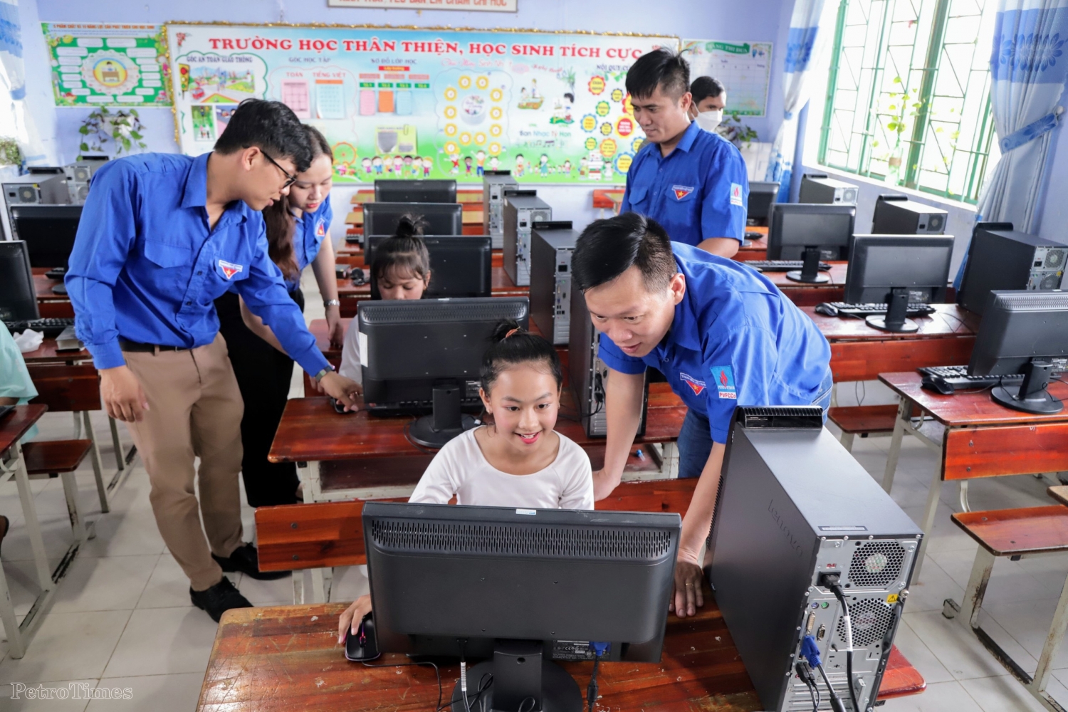 Đoàn Cơ sở Cơ quan PVFCCo tổ chức chương trình an sinh xã hội ý nghĩa tại Ninh Thuận