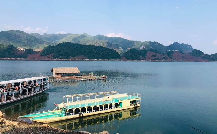 Du lịch biển hồ Quỳnh Nhai - Sơn La