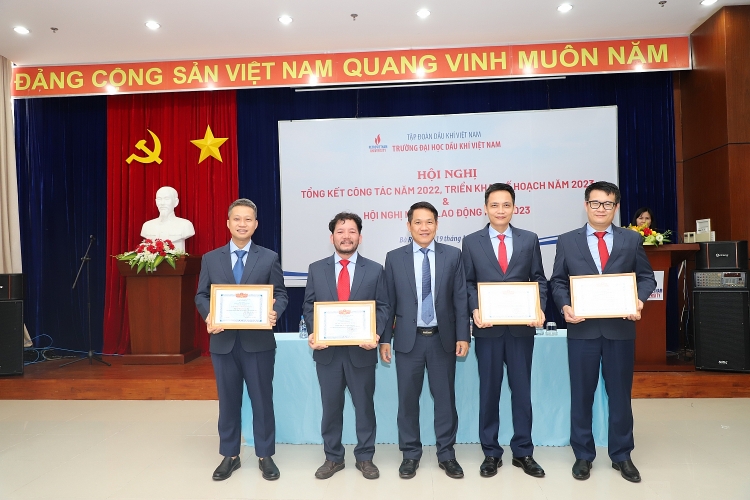 Trường Đại học Dầu khí Việt Nam đã đạt được những thành tích vô cùng ấn tượng
