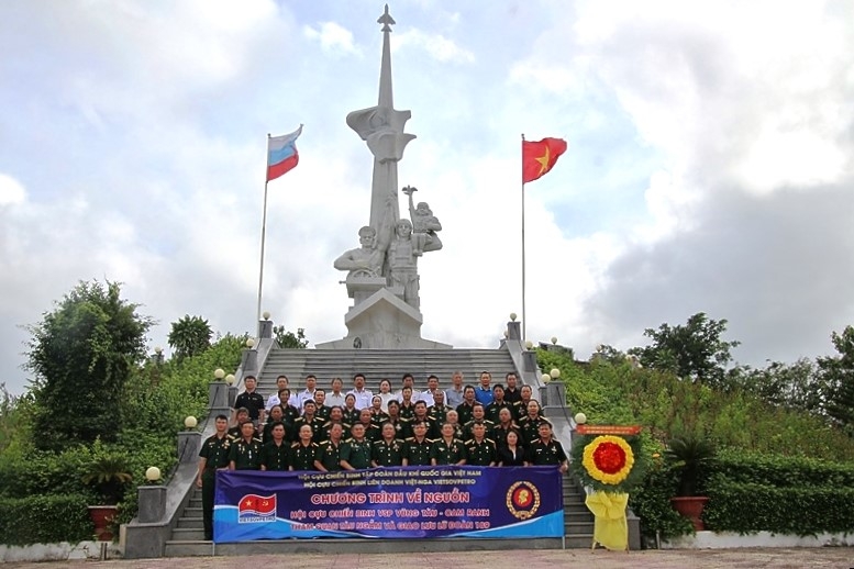 Hội Cựu chiến binh Vietsovpetro tổ chức về nguồn và tổng kết hoạt động năm 2022