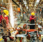 Tin tức kinh tế ngày 22/12: HSBC nâng dự báo tăng trưởng 2022 của Việt Nam lên 8,1%