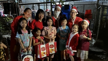 Đoàn Thanh niên PTSC Marine mang niềm vui Giáng sinh đến các em nhỏ