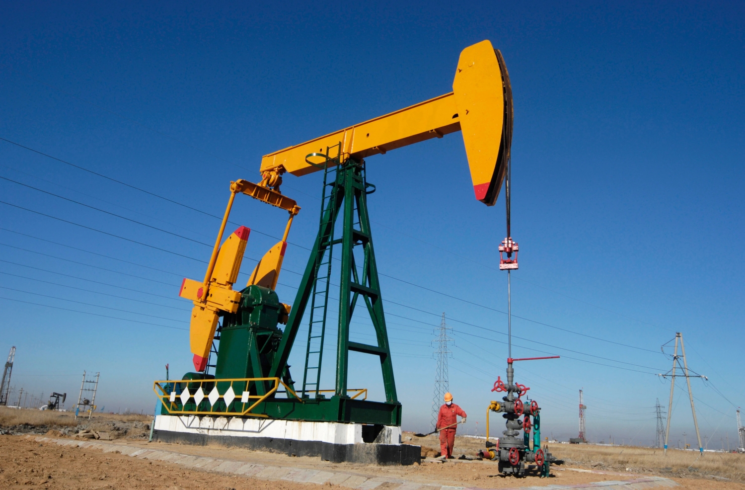 Giá dầu của Azerbaijan duy trì đà tăng