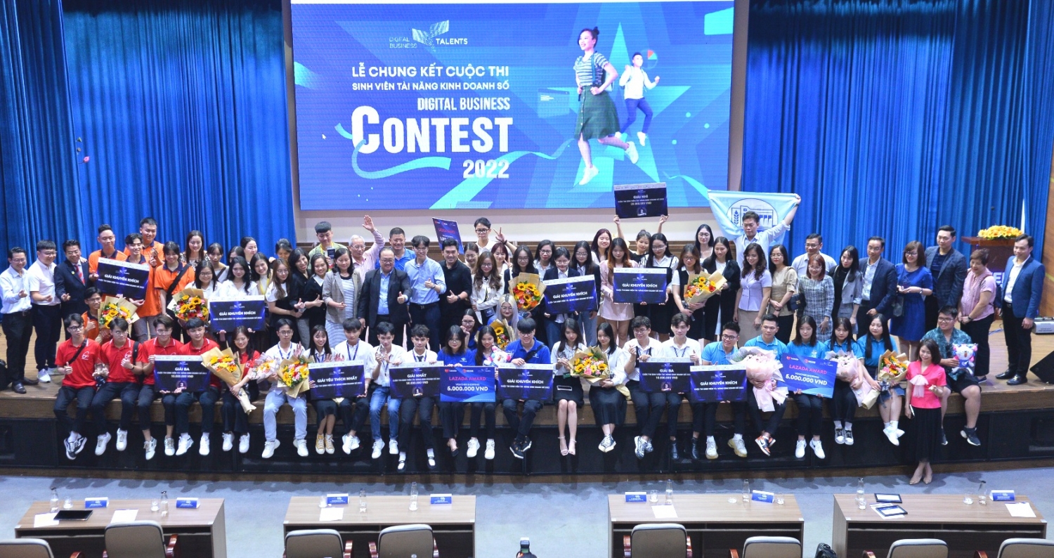 Đội UITERS giành giải Nhất cuộc thi “Sinh viên tài năng Kinh doanh số 2022”