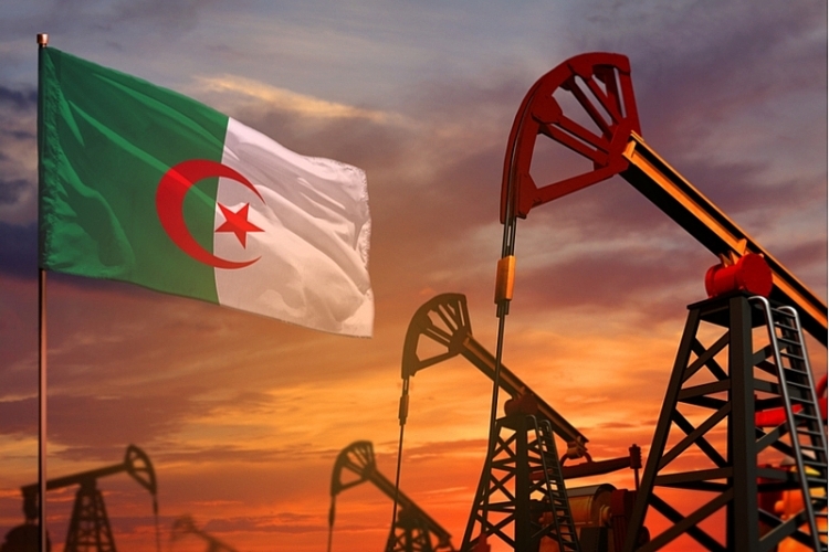 Algeria dự toán giá dầu ở mức 60 USD trong luật ngân sách đến năm 2025