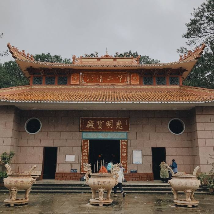 Khám phá kiến trúc độc đáo của chùa Tàu Đà Lạt