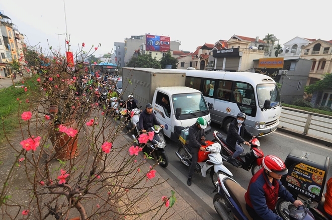 Hà Nội yêu cầu đảm bảo thuận lợi giao thông dịp Tết Quý Mão