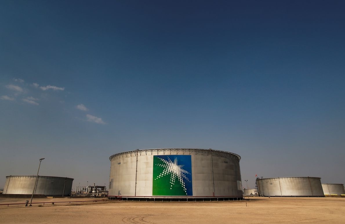 Ả Rập Xê-út có thể tiếp tục giảm giá bán dầu thô tại thị trường châu Á