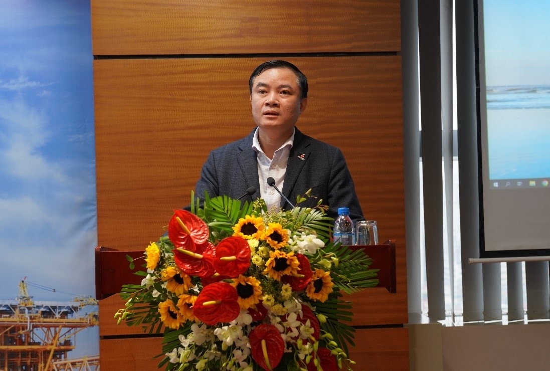 Ông Lê Ngọc Sơn - Phó Tổng giám đốc Tập đoàn Dầu khí Việt Nam phát biểu chỉ đạo tại Kỳ họp