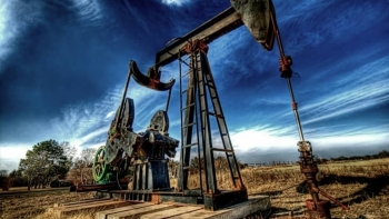 Giá dầu của Azerbaijan tiếp diễn đà giảm