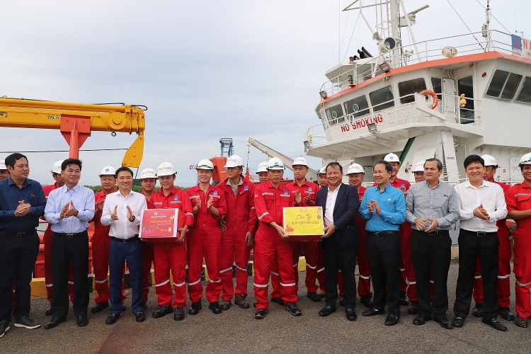 CĐ DKVN, Công đoàn PV Drilling thăm chúc tết Cảnh sát biển Vùng 3 và Trung tâm NASOS