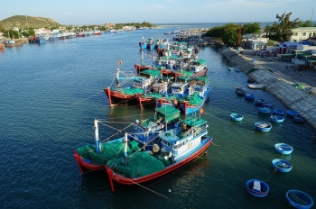 Phát triển bền vững kinh tế biển trong phạm vi vùng bờ