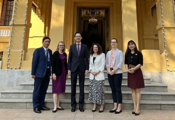 Thứ trưởng Ngoại giao Đỗ Hùng Việt tiếp Đại sứ Hoa Kỳ tại Hội đồng Nhân quyền LHQ
