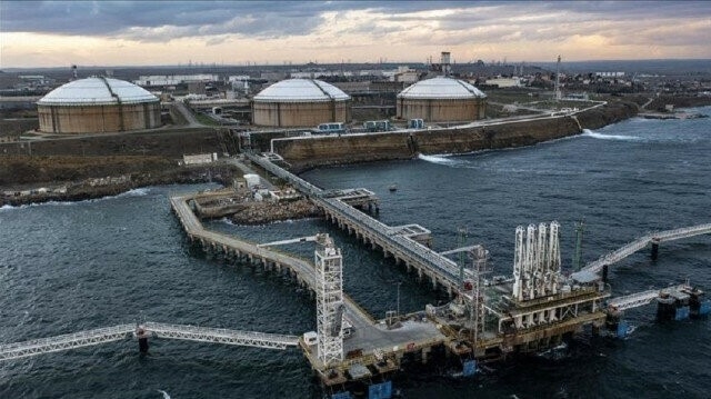 Xuất khẩu dầu thô bằng đường biển của Nga giảm 9% trong tháng đầu  tiên bị áp giá trần