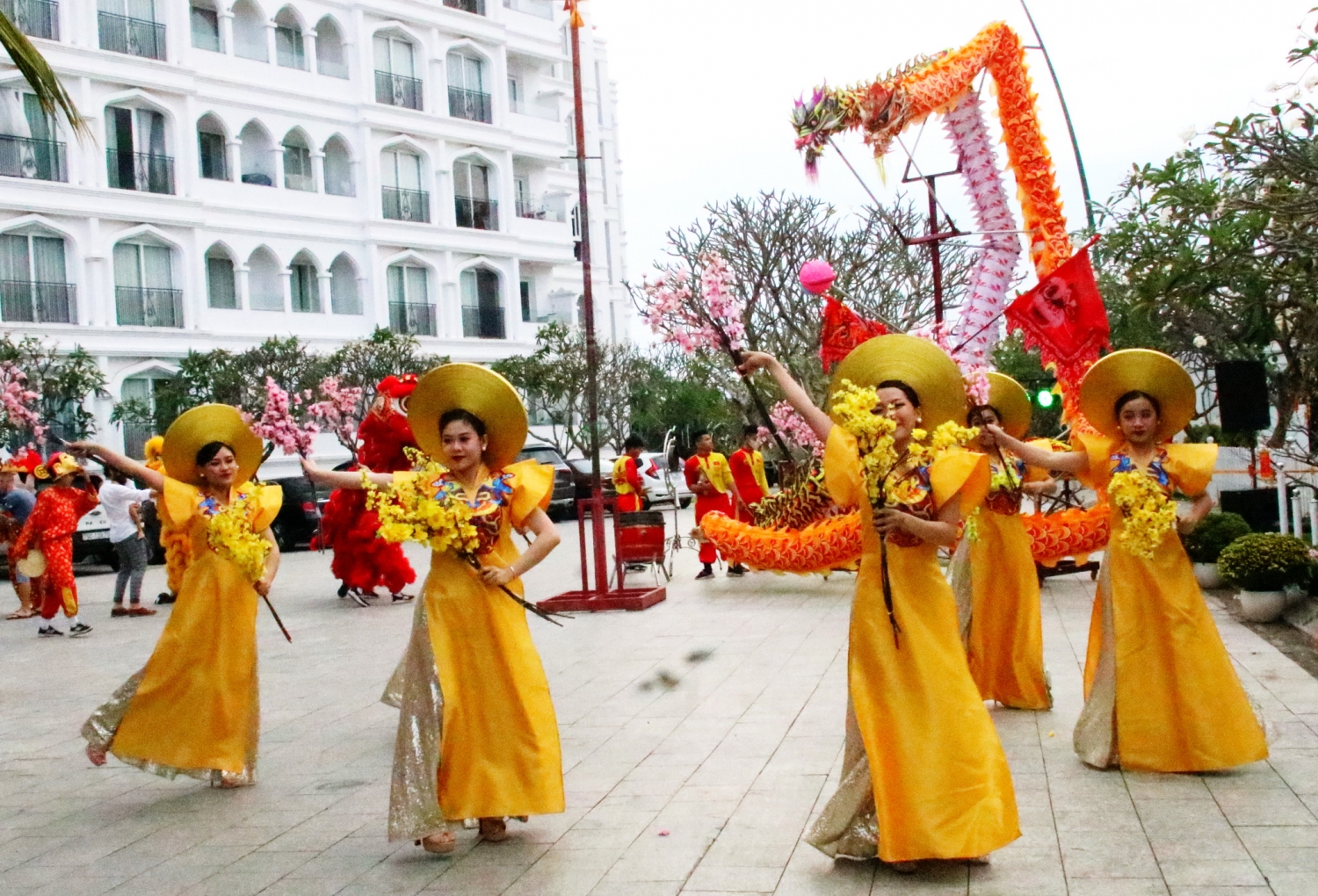 Lễ hội Bánh Tét: “Trở lại Tết xưa” tại Champa Island Nha Trang