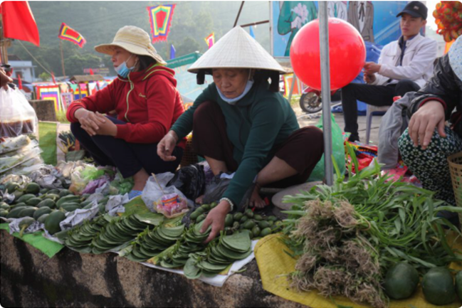 Những phiên chợ Tết đặc biệt có một không hai của người Việt