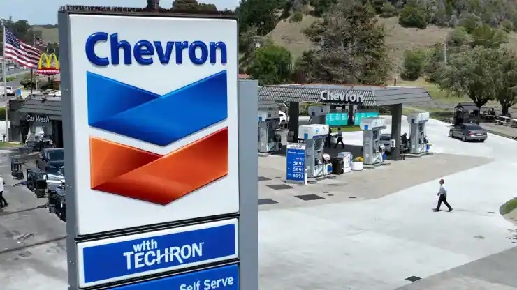 Nhà Trắng phê phán việc mua lại cổ phiếu khi lợi nhuận của Chevron tăng gấp đôi