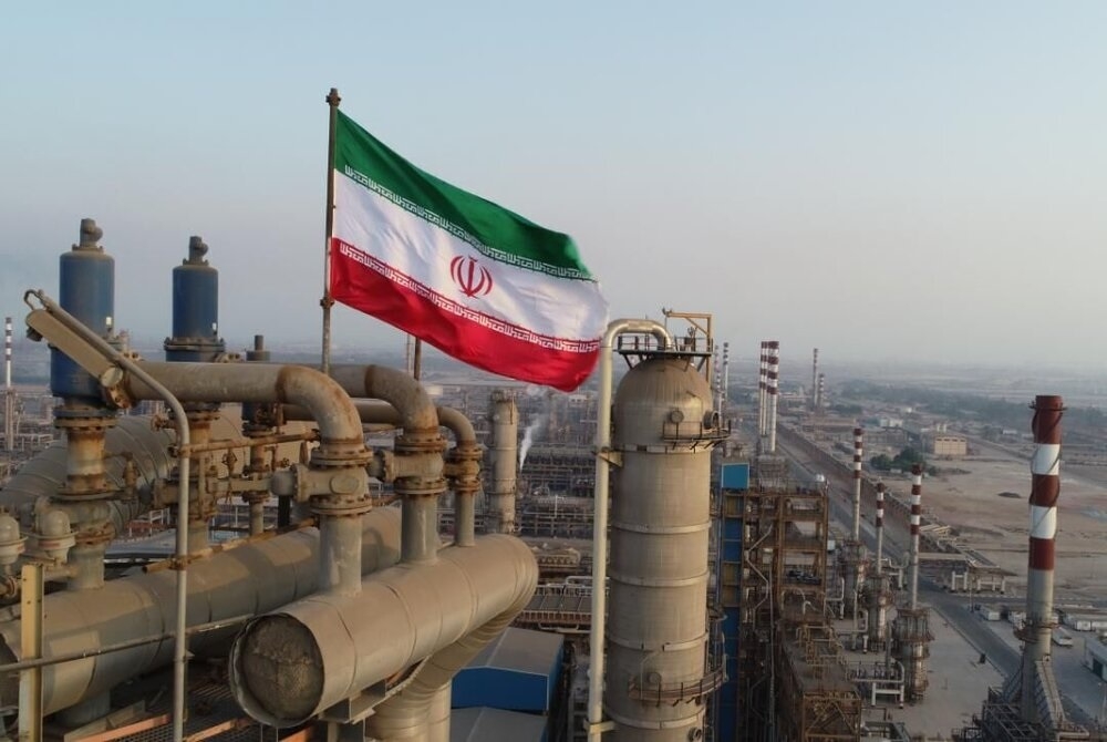 Doanh thu từ dầu khí của Iran tăng 40%