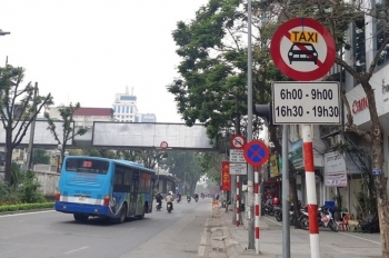 Hà Nội xem xét việc bỏ biển cấm taxi trên nhiều tuyến phố