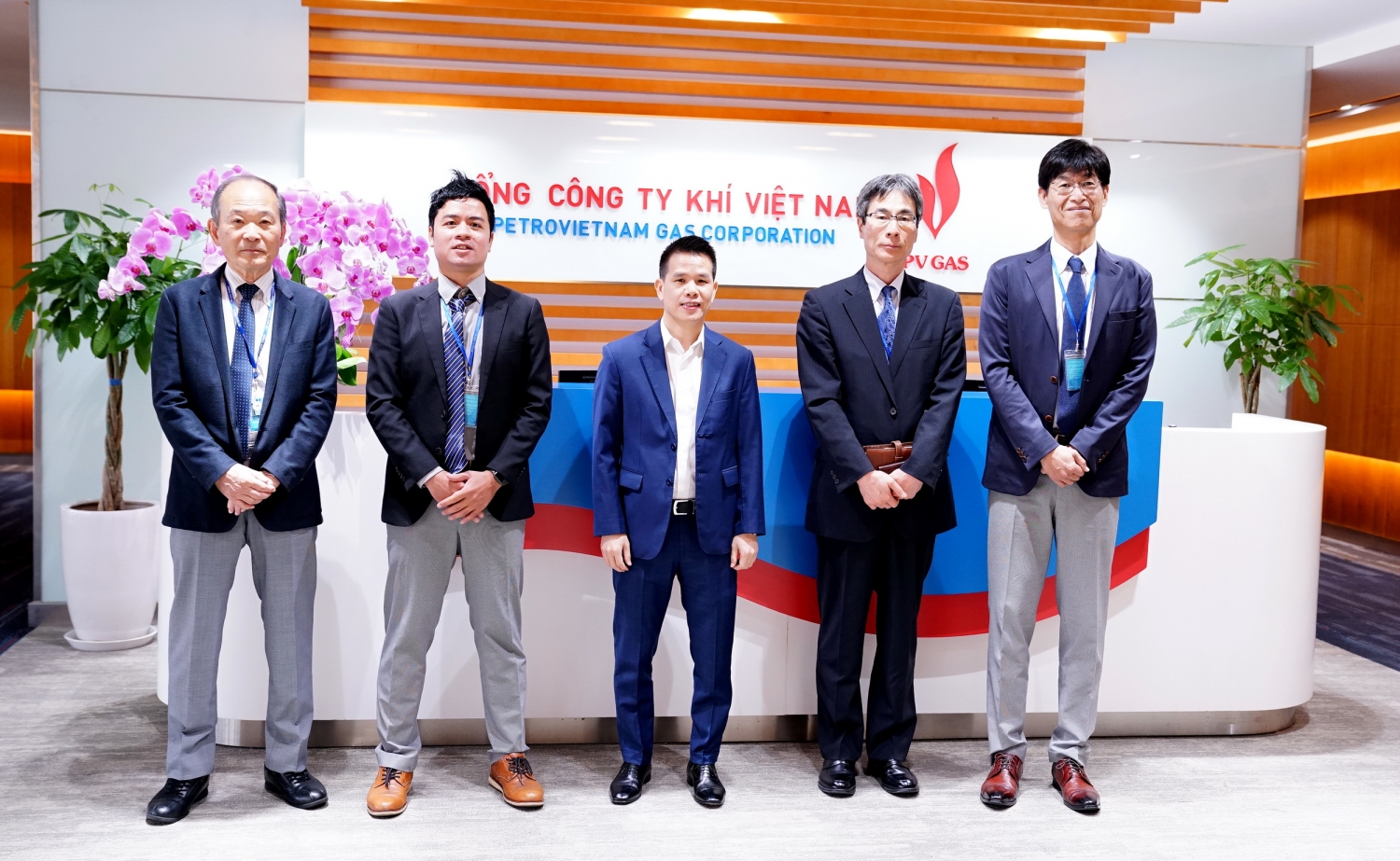 Phó Tổng Giám đốc PV GAS Phạm Văn Phong đón tiếp Đoàn công tác JCCP và Công ty Hagio Nhật Bản tại trụ sở PV GAS