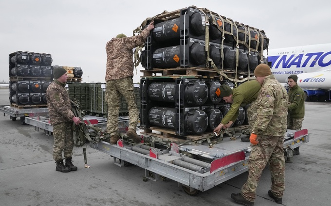 Mỹ có thể sắp đưa giám sát viên viện trợ đến Ukraine - 1