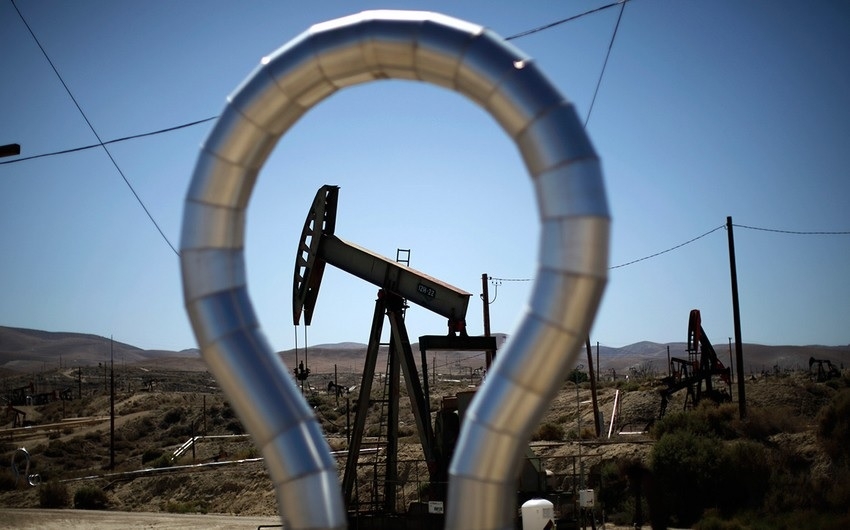 Giá dầu của Azerbaijan dao động trái chiều