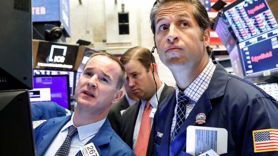 Thị trường chứng khoán thế giới ngày 22/2: Dow Jones mất sạch đà tăng từ đầu năm
