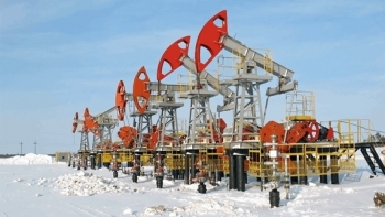 Giá dầu của Azerbaijan tiếp tục lùi sâu