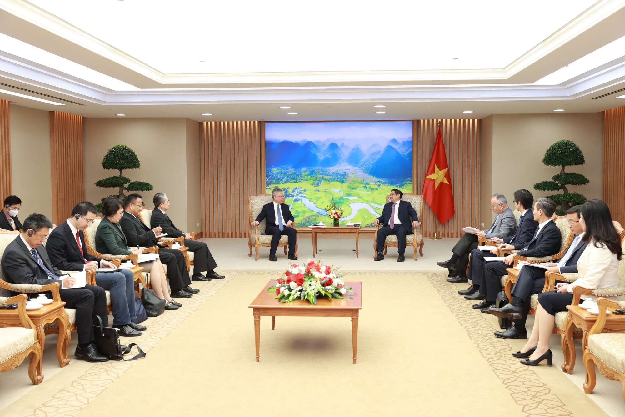 Thủ tướng Phạm Minh Chính tiếp Bí thư Tỉnh ủy Hải Nam, Trung Quốc