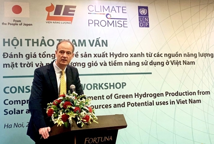 Sản xuất Hydro xanh từ các nguồn năng lượng mặt trời và năng lượng gió