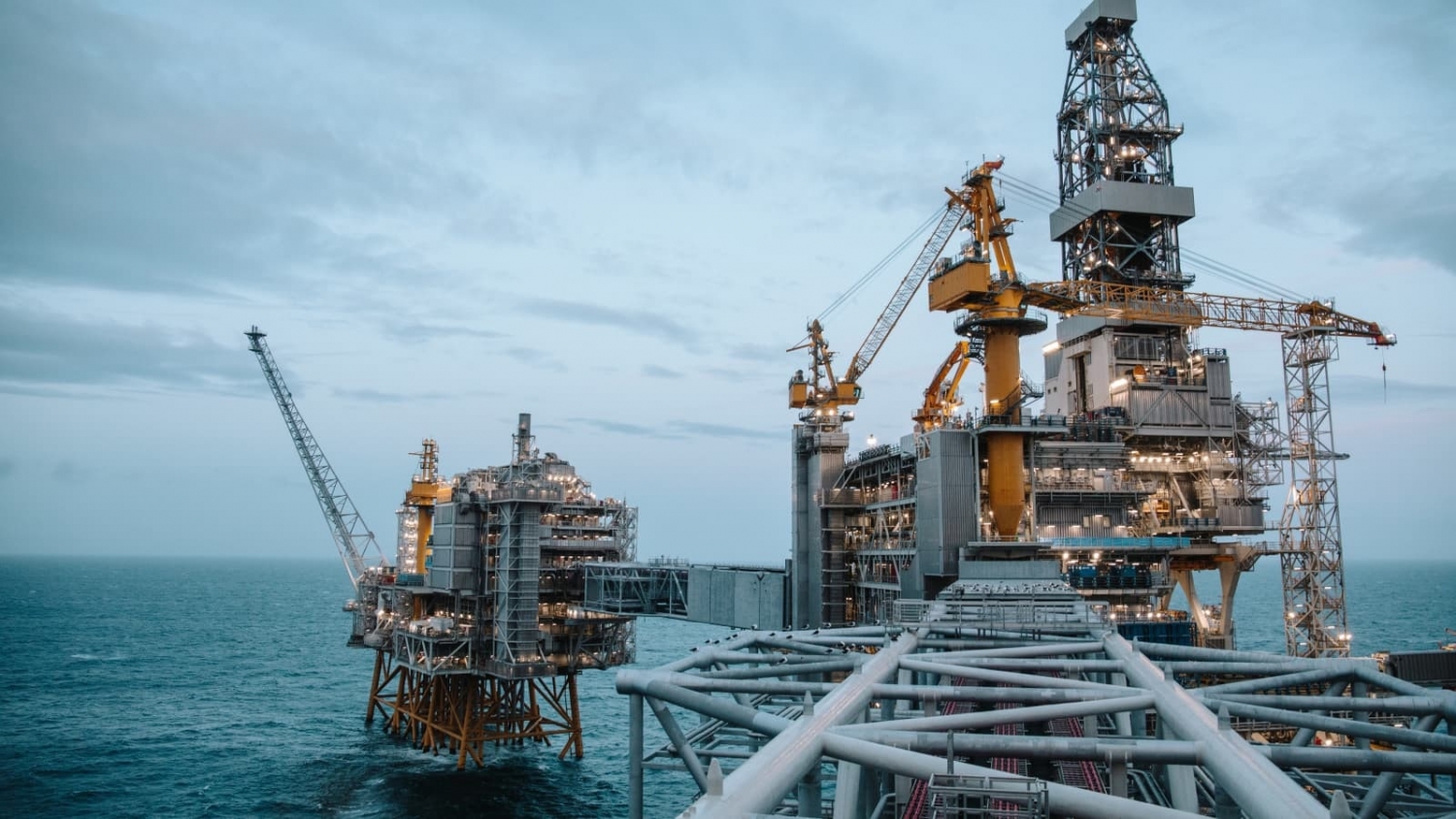 Giá dầu của Azerbaijan tăng 1%