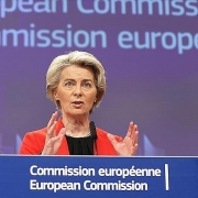 Châu Âu thông qua gói trừng phạt thứ 10 chống lại Nga