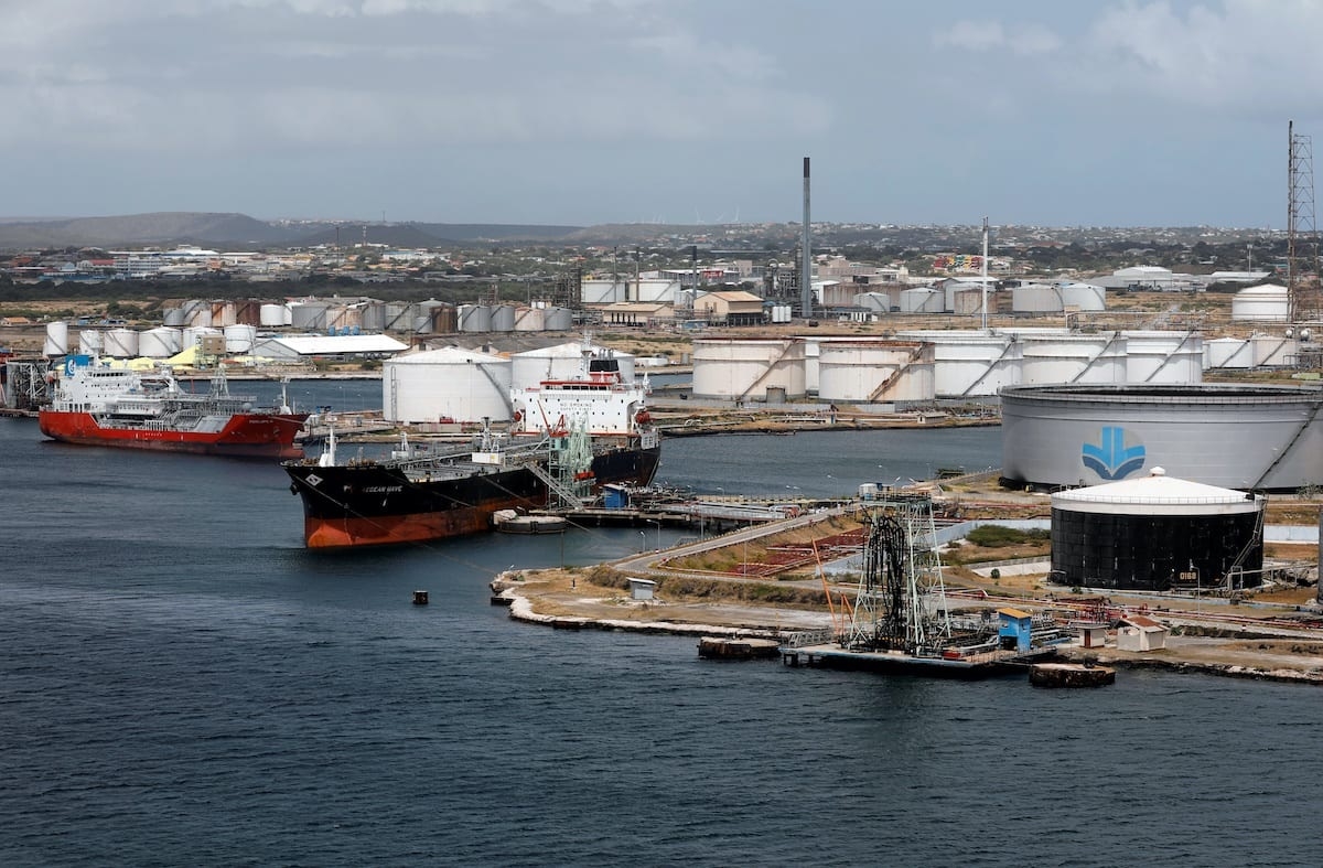 Eni thuê tàu chở dầu thô của Venezuela đến châu Âu