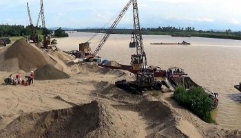Quản lý các mỏ cát tại Hà Nội: Cần sự đồng bộ từ các địa phương