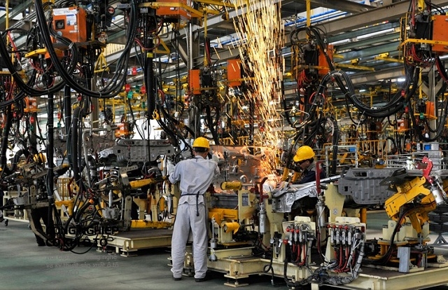 Bộ Công Thương lý giải nguyên nhân sụt giảm sản xuất công nghiệp và xuất khẩu