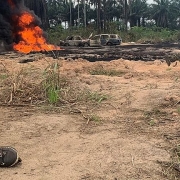 Nigeria: Nổ đường ống dẫn dầu, ít nhất một người chết