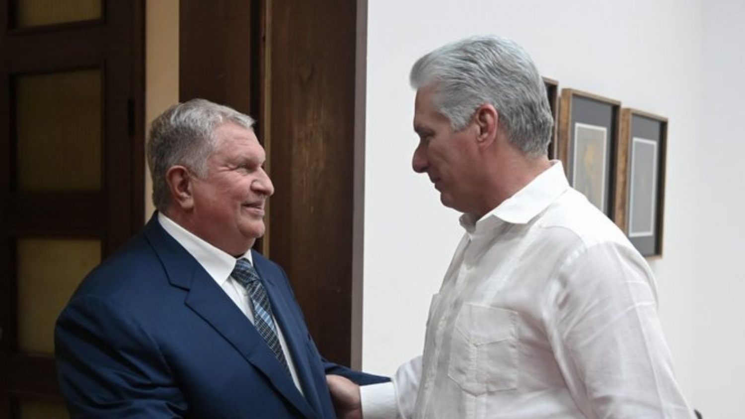 Chủ tịch Cuba gặp mặt ông chủ Tập đoàn dầu khí Nga Rosneft