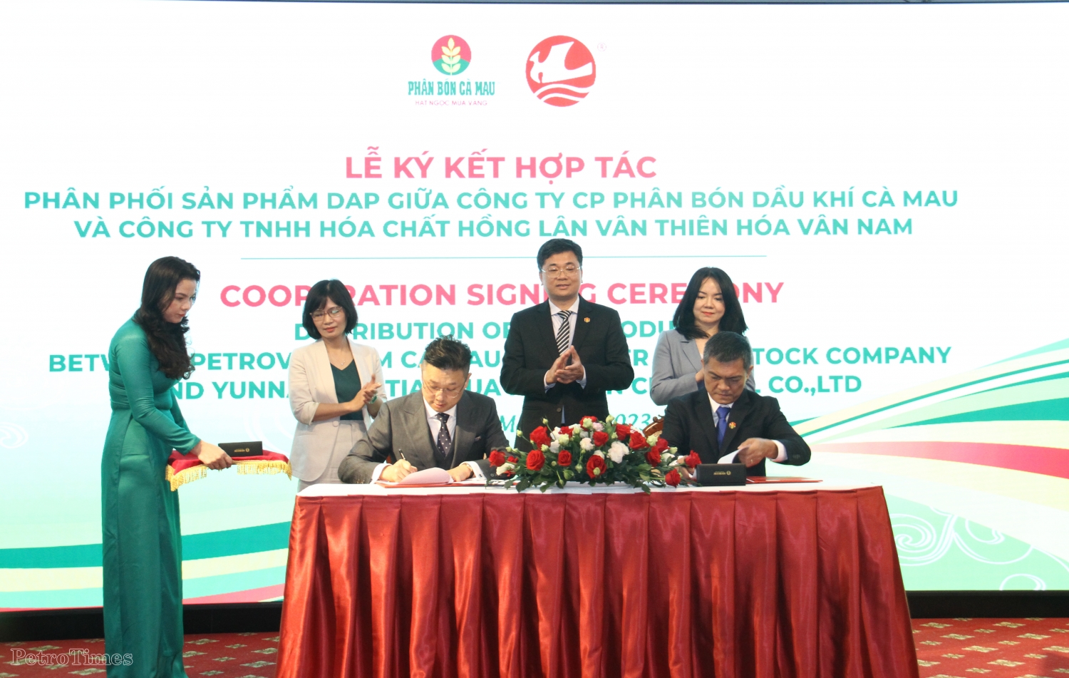 PVCFC ký kết hợp tác phân phối sản phẩm DAP với Tập đoàn Hoá chất Vân Thiên Hoá