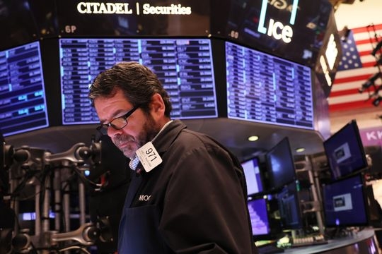 Thị trường chứng khoán thế giới ngày 10/3: Dow Jones rơi 540 điểm sau khi dữ liệu lao động được công bố