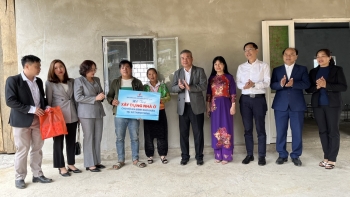 Điện Biên: Bàn giao 2 căn nhà do Petrovietnam hỗ trợ kinh phí cho gia đình khó khăn