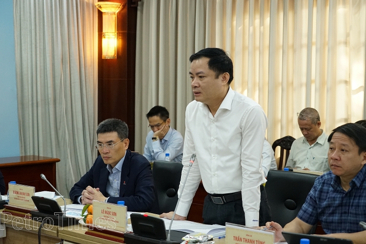 Đoàn giám sát Ủy ban Tài chính Ngân sách Quốc hội làm việc với Petrovietnam về tình hình triển khai Dự án khí Lô B