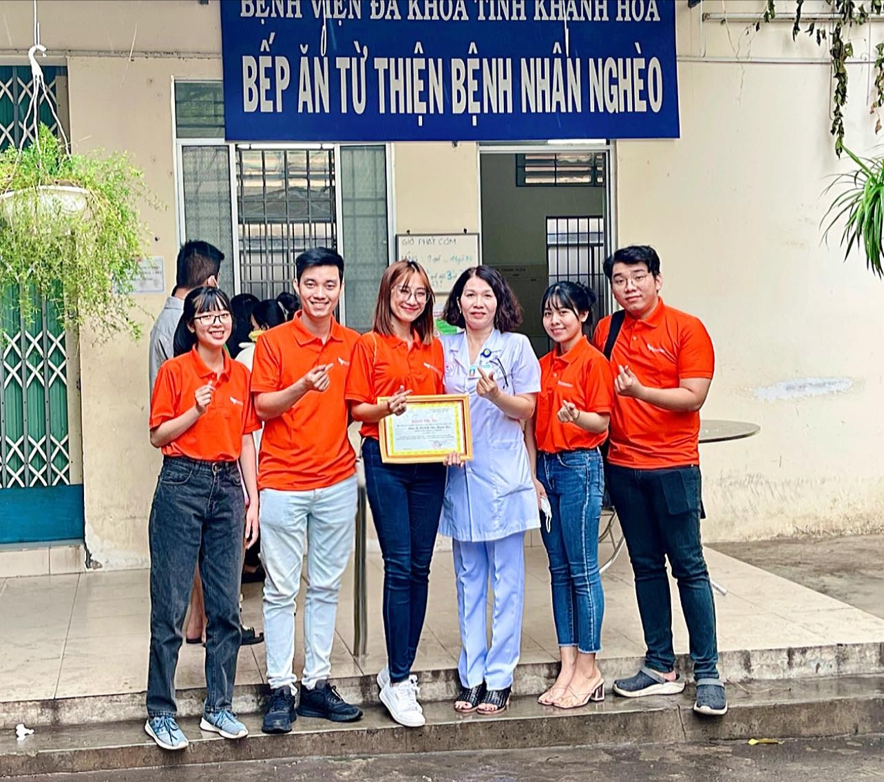 Vietwings - Yến Sào Khánh Hòa trao quà cho Hội Người mù Nha Trang