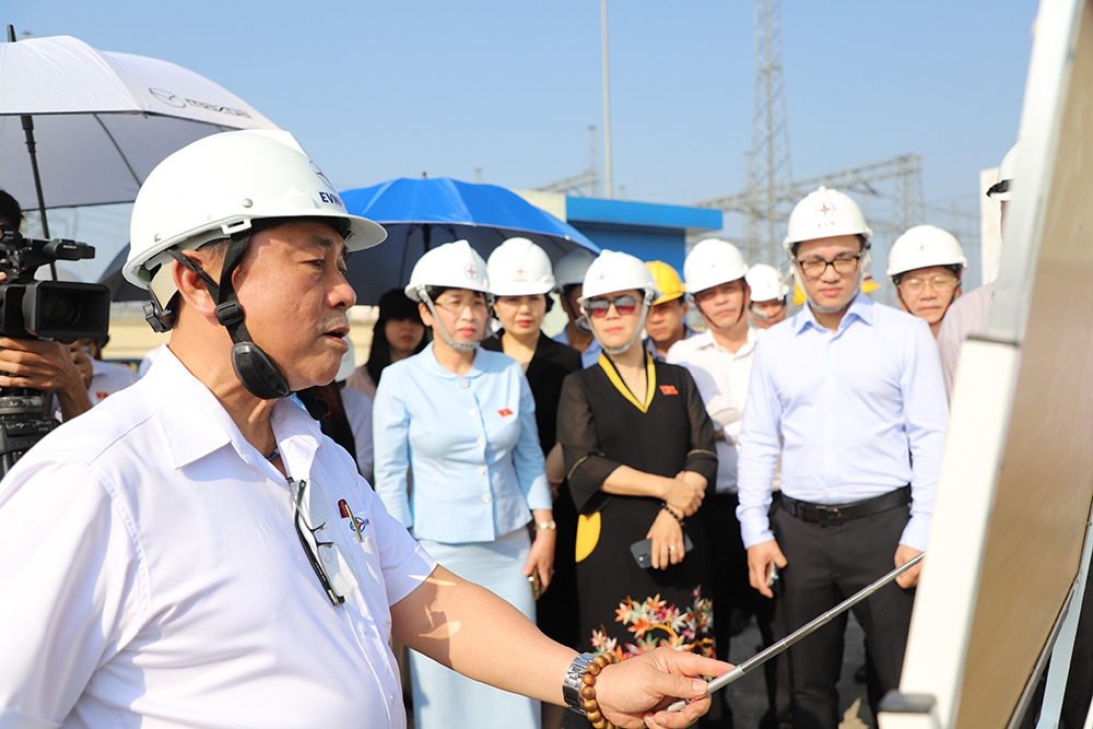 Đoàn giám sát của Quốc hội làm việc với EVN về dự án Trung tâm Điện lực Ô Môn