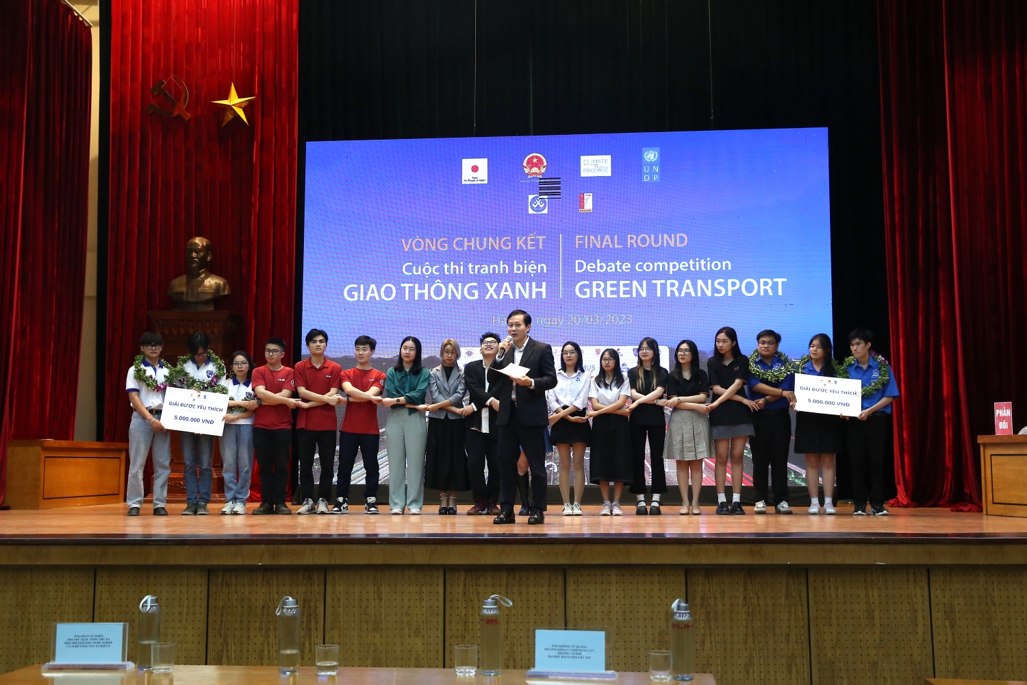 Đại học Bách Khoa Hà Nội giành giải Nhất Cuộc thi Tranh biện Giao thông Xanh